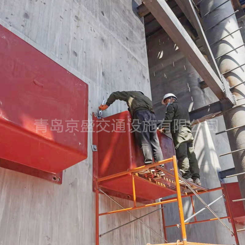 汕尾長(zhǎng)沙灣大橋固定護(hù)舷