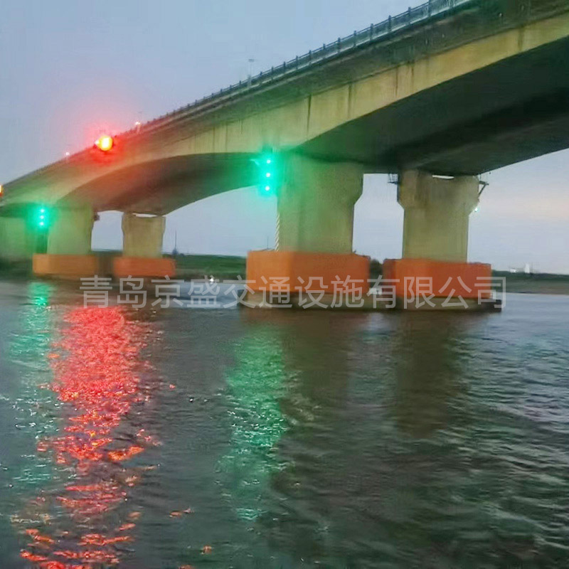 福銀高速贛江西支大橋防撞設(shè)施